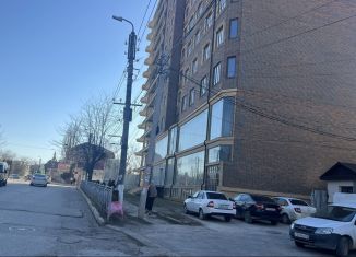 Продажа 2-ком. квартиры, 60 м2, Хасавюрт, улица Тотурбиева, 66