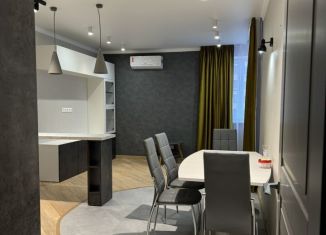 Сдаю 2-ком. квартиру, 72 м2, Ростов-на-Дону, Творческая улица, 7, ЖК Звёздный