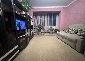 Продается 4-комнатная квартира, 74 м2, Волгодонск, улица Гагарина, 62