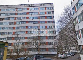 Продам 3-комнатную квартиру, 64 м2, Санкт-Петербург, Поэтический бульвар, 11к2, метро Парнас