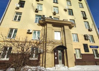 Продается четырехкомнатная квартира, 74 м2, Москва, Беговая улица, 5, метро Беговая