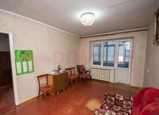 Продается 3-комнатная квартира, 52 м2, Новочеркасск, Будённовская улица, 95