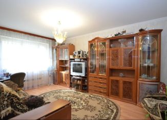 Продается четырехкомнатная квартира, 81.3 м2, Омская область, улица Конева, 34