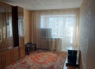 Сдается в аренду трехкомнатная квартира, 58 м2, Новоалтайск, улица Космонавтов, 7