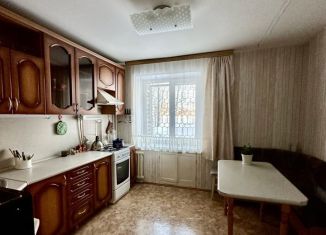 Продам 3-комнатную квартиру, 75.9 м2, Чебоксары, улица Ленинского Комсомола, 52