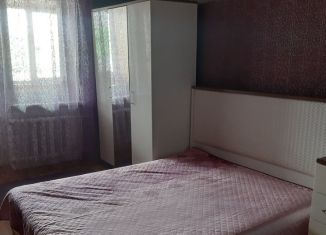 Сдается в аренду 3-комнатная квартира, 75 м2, Симферополь, улица Тургенева, 20, Киевский район