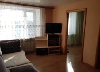 Трехкомнатная квартира в аренду, 65 м2, Бикин, улица Титова, 1