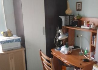 Трехкомнатная квартира на продажу, 64 м2, Донецк, 3-й микрорайон, 20