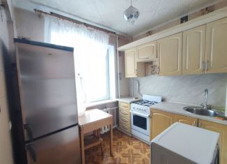 Продам трехкомнатную квартиру, 49 м2, Калужская область, улица Суворова, 158