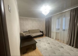 Продам 2-комнатную квартиру, 46 м2, Невинномысск, площадь 50 лет Октября, 10