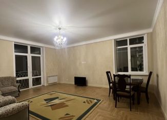 Сдам в аренду 2-комнатную квартиру, 80 м2, Дагестан, улица Титова, 144к2