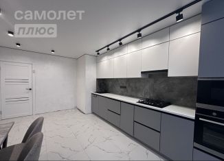 Продается трехкомнатная квартира, 84.3 м2, Оренбургская область, улица Есимова, 3
