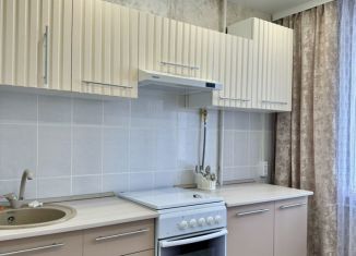 Сдается 2-комнатная квартира, 53 м2, Серпухов, улица Космонавтов, 20