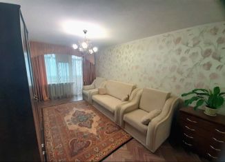 Продается трехкомнатная квартира, 68.1 м2, посёлок городского типа Грэсовский, улица Яблочкова, 10