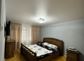 Сдается в аренду 1-комнатная квартира, 36 м2, Нальчик, улица Тарчокова, район Горная