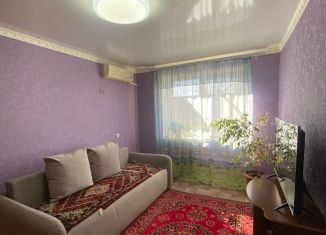 Продаю трехкомнатную квартиру, 60.7 м2, Астраханская область, Хибинская улица, 45к5