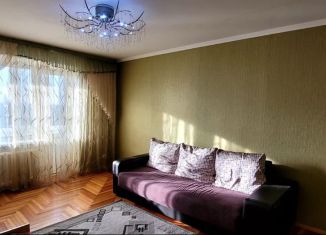 Сдается в аренду двухкомнатная квартира, 58 м2, Славянск-на-Кубани, улица Юных Коммунаров, 98