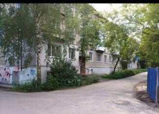 Продается четырехкомнатная квартира, 74.5 м2, Дзержинск, улица Ватутина, 48