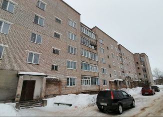 Продается 1-комнатная квартира, 33 м2, Калязин, улица Дзержинского