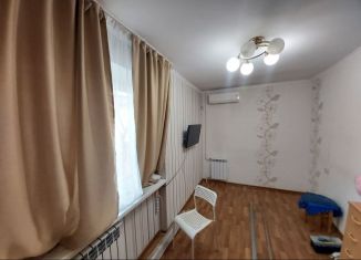 Продается 2-комнатная квартира, 42 м2, Симферополь, улица Крымских Партизан, 3, Центральный район
