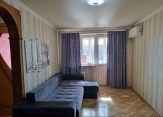 Продаю 2-комнатную квартиру, 45 м2, Крымск, Коммунистическая улица, 48