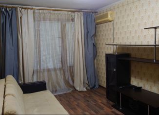 Сдача в аренду двухкомнатной квартиры, 45 м2, Краснодар, улица Яна Полуяна, 54
