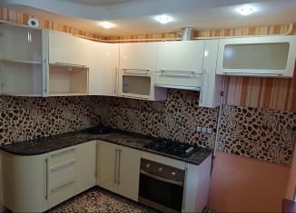 Сдача в аренду 2-ком. квартиры, 51 м2, Магнитогорск, Советская улица, 217