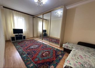 Сдается однокомнатная квартира, 30 м2, Каспийск, Советская улица, 24