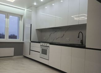 Продажа трехкомнатной квартиры, 77 м2, Саратов, Карьерная улица, 2Д