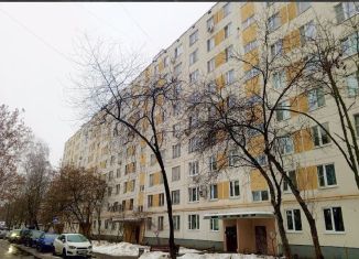 Продам 2-ком. квартиру, 15.8 м2, Москва, бульвар Яна Райниса, 6к1