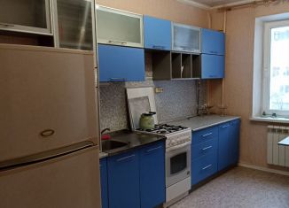 Сдам в аренду 3-ком. квартиру, 68 м2, Казань, улица Голубятникова, 20