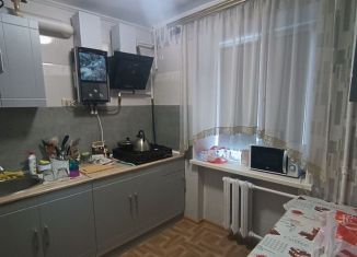 Сдам двухкомнатную квартиру, 48 м2, Керчь, улица Горького, 26