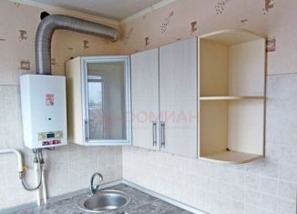 Продаю трехкомнатную квартиру, 50 м2, Новочеркасск, улица Калинина, 77