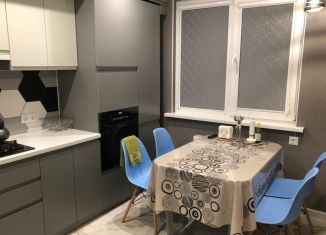 Продается 2-комнатная квартира, 60 м2, Адыгея, улица Гагарина, 192к1