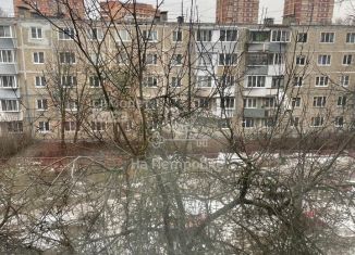 Трехкомнатная квартира в аренду, 63 м2, Лобня, улица 9 квартал, 8