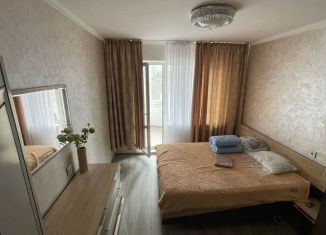 Сдам трехкомнатную квартиру, 75 м2, Симферополь, улица Куйбышева, 31