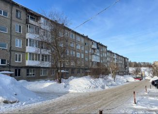 Продается четырехкомнатная квартира, 58.7 м2, Пермский край, улица Мира, 110