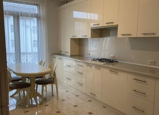 Продажа 2-комнатной квартиры, 70 м2, Нальчик, Эльбрусская улица, 17