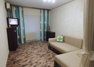 Продаю 2-ком. квартиру, 44 м2, Керчь, улица Марата, 2