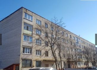 Продается двухкомнатная квартира, 49.5 м2, поселок городского типа Кугеси, Первомайская улица, 1