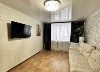 Продается 2-комнатная квартира, 43 м2, Салават, улица Ленина, 82