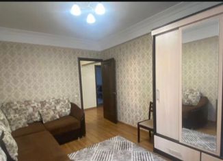 Сдается 2-ком. квартира, 60 м2, Каспийск, проспект Акулиничева, 13