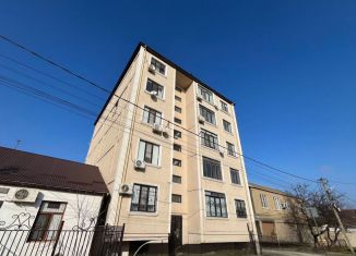 Аренда двухкомнатной квартиры, 58 м2, Махачкала, улица Рылеева, 14