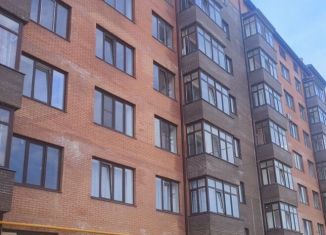 Продаю 2-комнатную квартиру, 60 м2, Владикавказ, улица Курсантов-Кировцев, 29