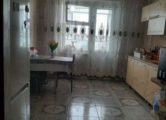 Продаю 3-комнатную квартиру, 68 м2, Ростов-на-Дону, улица Добровольского, 17, Ворошиловский район