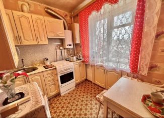 Продам 3-ком. квартиру, 50 м2, Ковров, улица Фурманова, 17/2