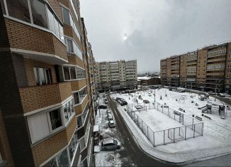 Сдается в аренду 3-ком. квартира, 82 м2, Красноярский край, улица Шахтёров, 8