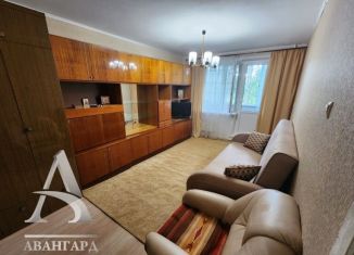 Сдается в аренду 1-комнатная квартира, 38 м2, Клин, улица 60 лет Комсомола, 5