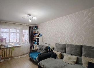 Продам 2-ком. квартиру, 47 м2, Кстово, улица Жуковского, 8