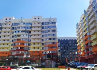 Продам 2-ком. квартиру, 62 м2, Симферополь, проспект Александра Суворова, 5